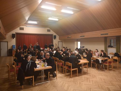 Konzertausklang im Pfarrsaal von ULF